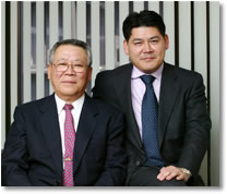 Chairman Tsuyoshi Uetake (left) and President Shigeru Uetake (right)